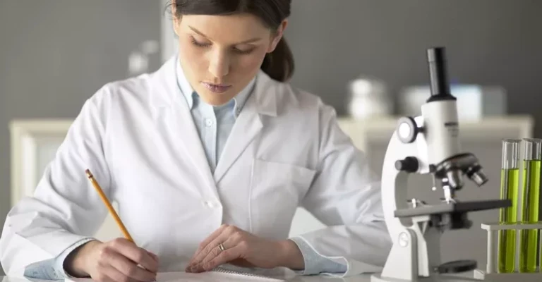 شیمی بخشی از آشپزی، دارو و محصولات خانگی است.