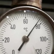 ۷۶ درجه سانتی‌گراد