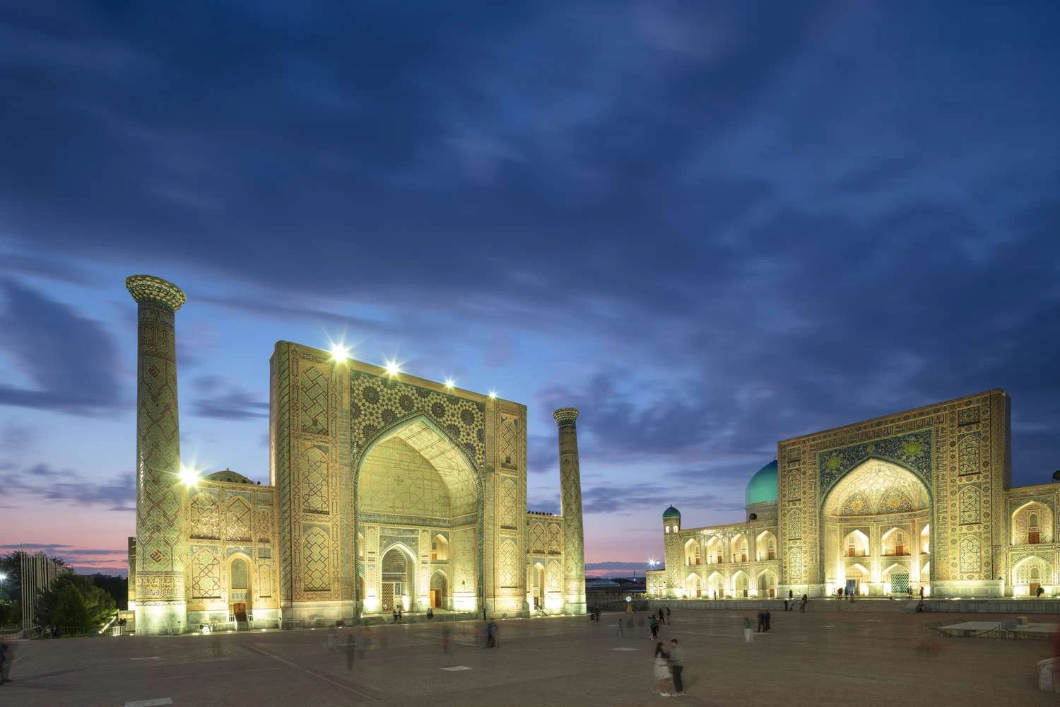 میدان ریگستان: میدان مرکزی سمرقند باستان که توسط 3 مدرسه احاطه شده است، ازبکستان