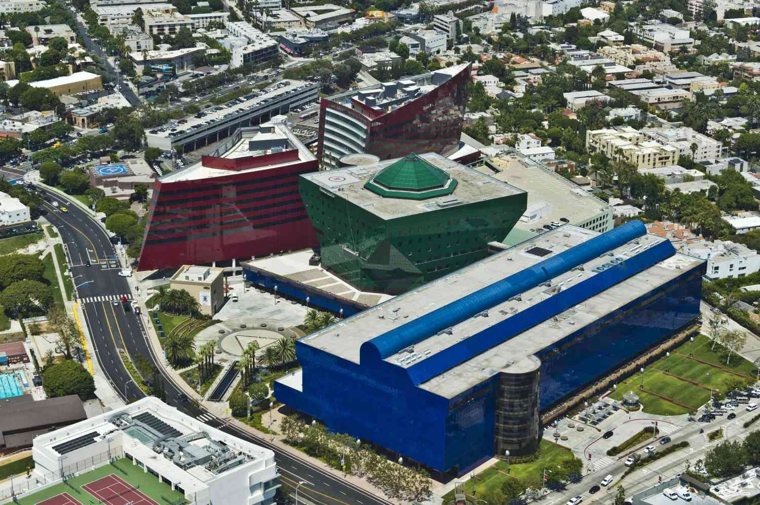 نمای هوایی از مرکز طراحی اقیانوس آرام، وست هالیوود، کالیفرنیا