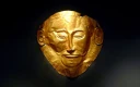 ماسک تدفین طلایی معروف به ماسک آگاممنون، در آتن به نمایش گذاشته شده است.